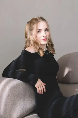 EvaFrances - blonde