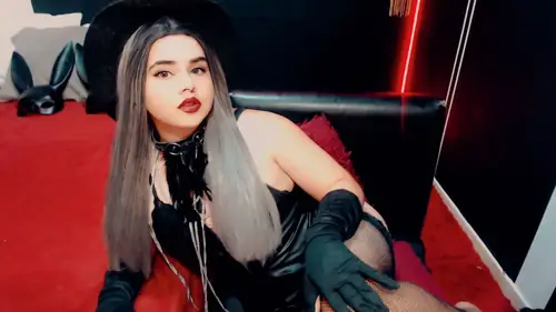 Camila Carrington - dominatrix