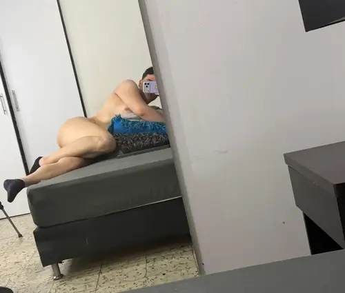 Sam_Roos - feet