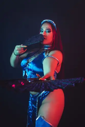 Naomy evanss - squirt
