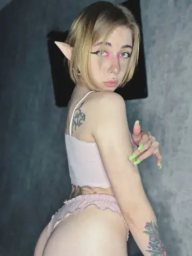 Jenny Wooff - femdom