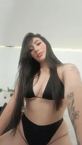 Mia Thomsom - twerk