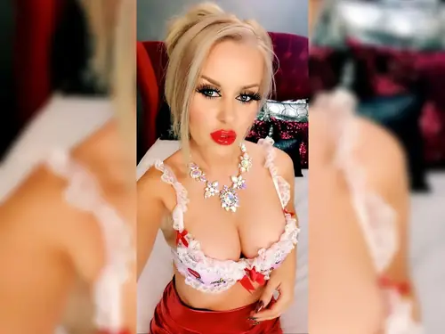 Queen Diamond Doll - findom