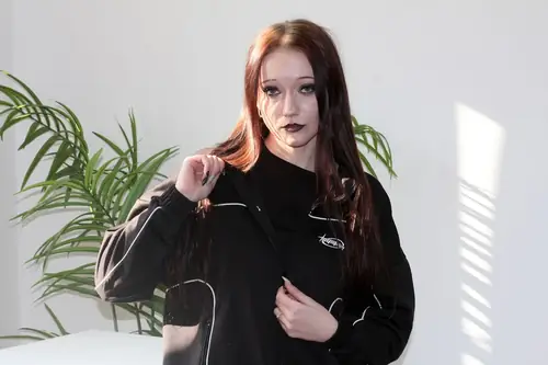 OliviaFleming - brunette