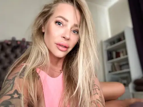 Sadie - blonde