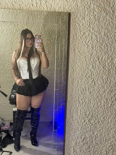 Chole Evans - ass