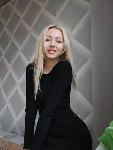 AliceSmiles - horny