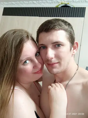 Juanna and Colin - blonde