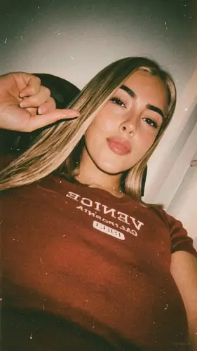 Ariel Loveyes - deepthroat