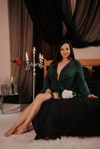 Flirtella - bigass