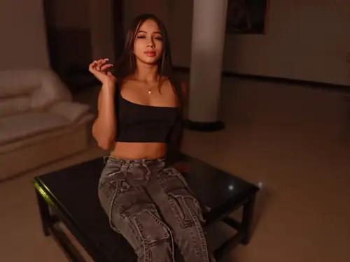 Antonella - latina
