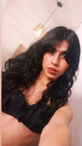 Bella_Poison