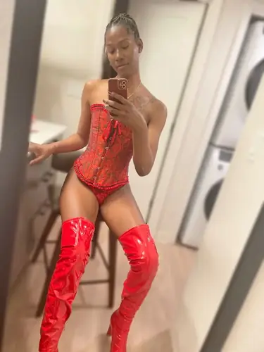Mistress Maxx - shemale