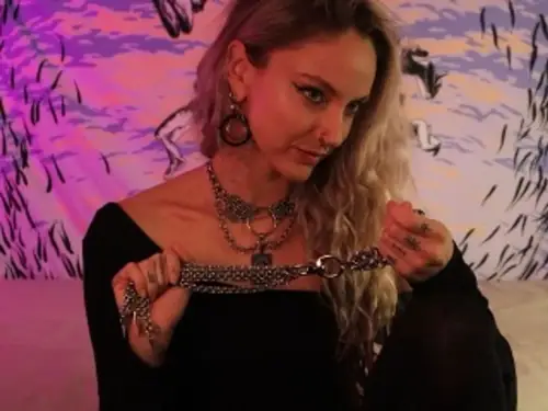 Vixen Violet - feet