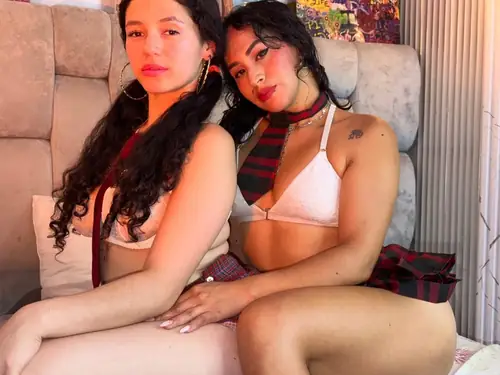KendraAndSofifaces - feet