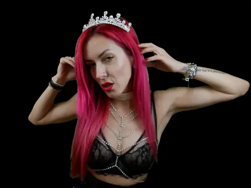 Clara Domme - strapon