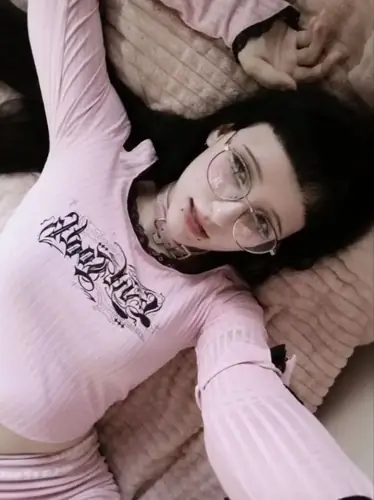 Mira Jade - hairy
